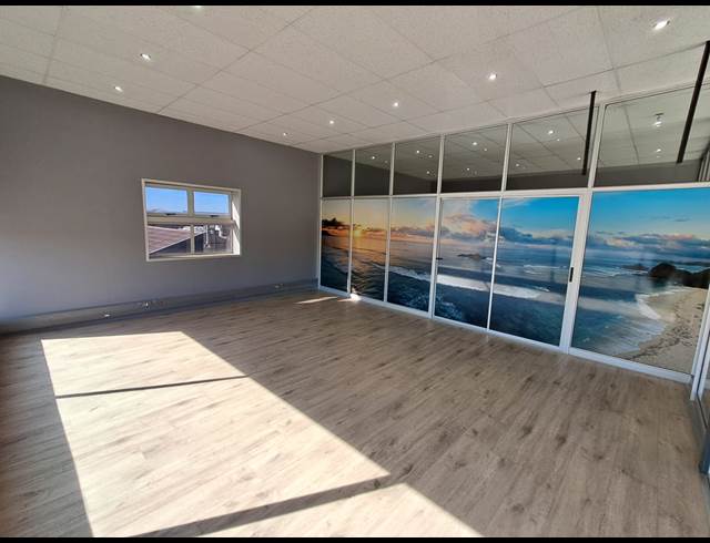 2,248M² SHOWROOM TO LET IN DUNCANVILLE
