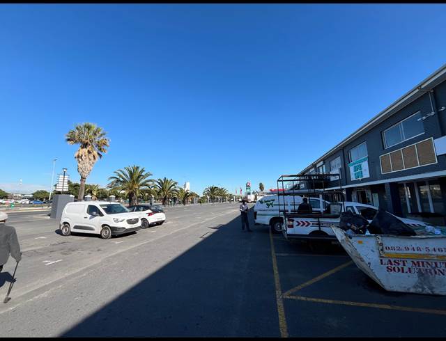 196M² RETAIL TO LET IN PARKLANDS
