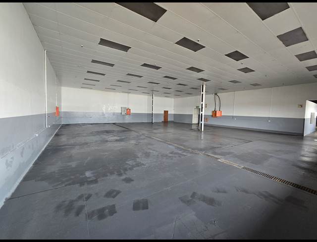 1,363M² WAREHOUSE TO LET IN ANDERBOLT