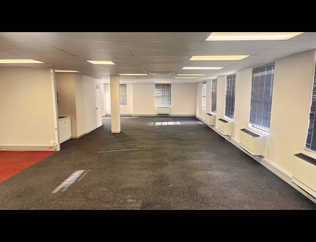 230M² OFFICE TO LET IN TOKAI