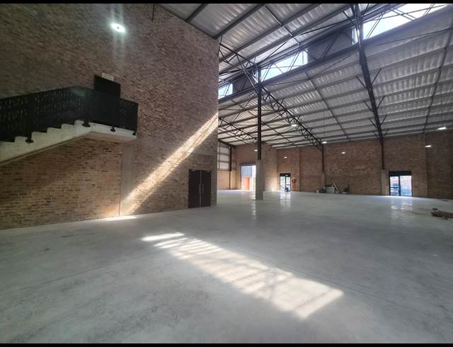 572M² WAREHOUSE TO LET IN RIVERSANDS