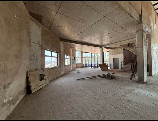 2,000M² WAREHOUSE TO LET IN PARK HILL