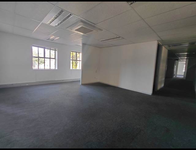 469M² OFFICE TO LET IN BRYANSTON