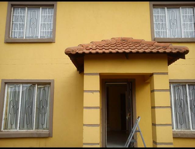 2 bed property to rent in LEONDALE
