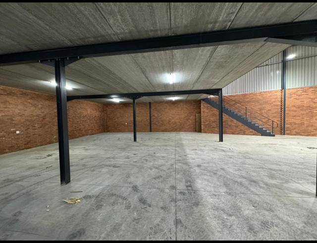 1,162M² WAREHOUSE TO LET IN ORMONDE