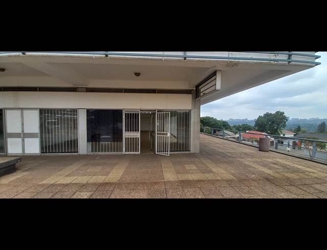 320M² RETAIL TO LET IN BORDEAUX