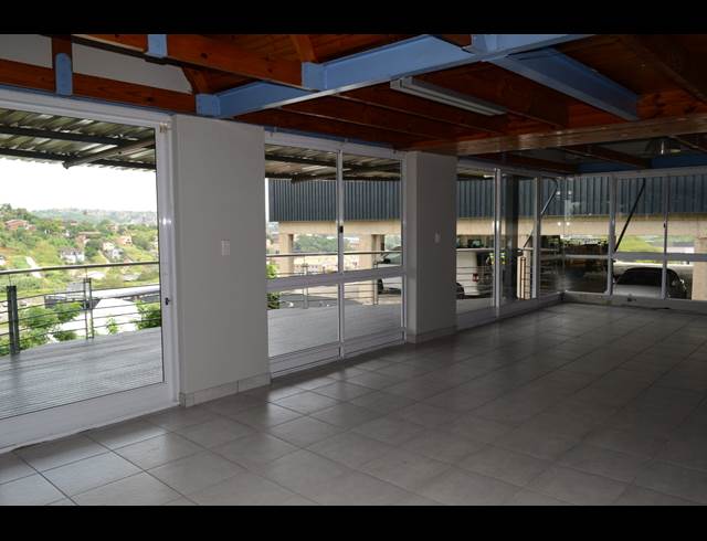 233M² OFFICE TO LET IN GLEN ANIL