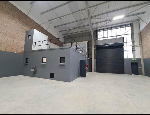 519M² WAREHOUSE TO LET IN SAMRAND BUSINESS PARK
