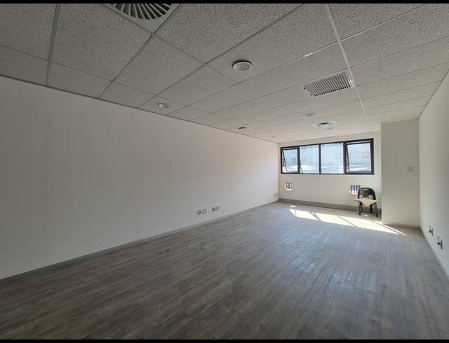 118M² OFFICE TO LET IN DUNKELD