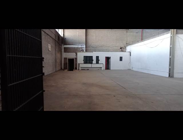 1,500M² WAREHOUSE TO LET IN HERIOTDALE