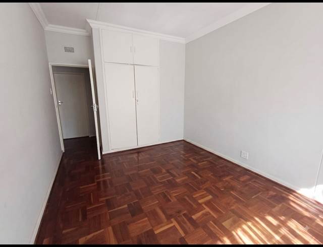 2 BEDROOM FLAT TO LET IN THREE RIVERS PROPER