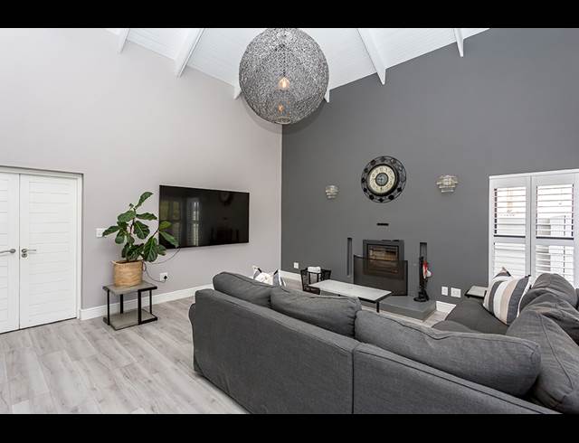 5 BEDROOM HOUSE TO LET IN ATLANTIC BEACH GOLF ESTATE