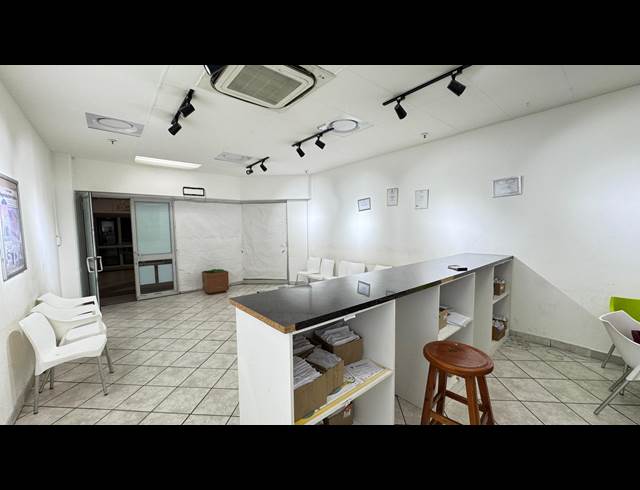 80M² OFFICE TO LET IN LA ROCHELLE