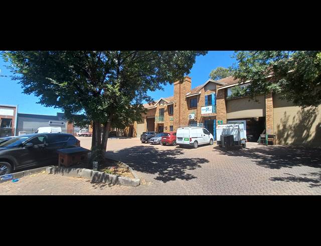 282M² WAREHOUSE TO LET IN OLIVEDALE