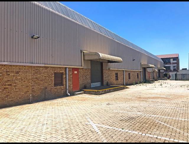 9,000M² WAREHOUSE TO LET IN MEADOWDALE