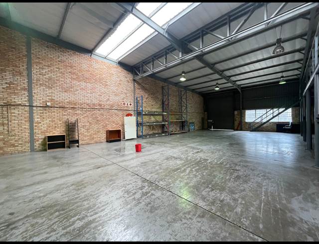 555M² WAREHOUSE TO LET IN RANDJESPARK