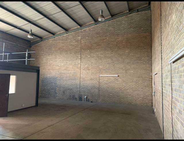 200M² WAREHOUSE TO LET IN ALRODE