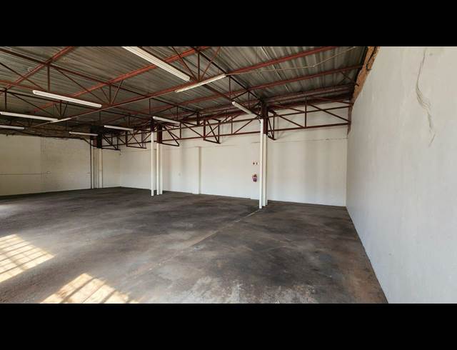 215M² WAREHOUSE TO LET IN ROSSLYN