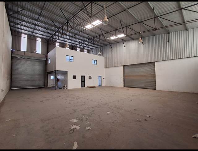 350M² WAREHOUSE TO LET IN WYCHWOOD