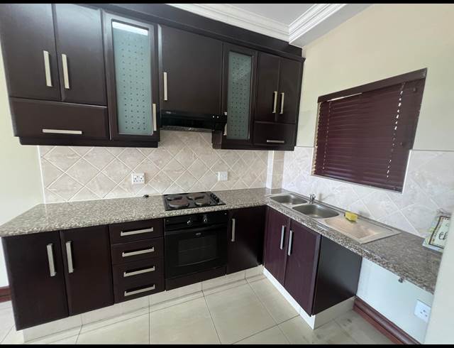 2 BEDROOM APARTMENT TO LET IN UMHLANGA RIDGE