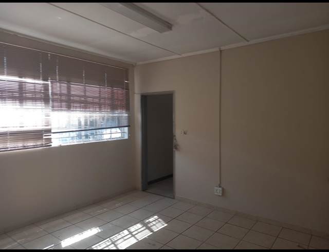 386M² MINI FACTORY TO LET IN ANDERBOLT