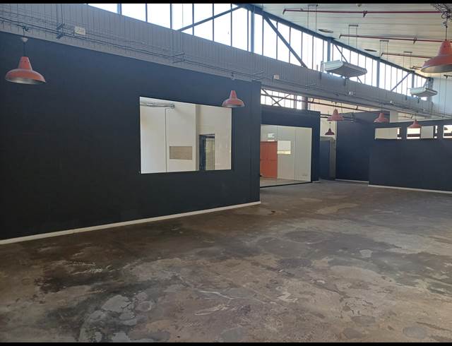 510M² OFFICE TO LET IN WOODSTOCK