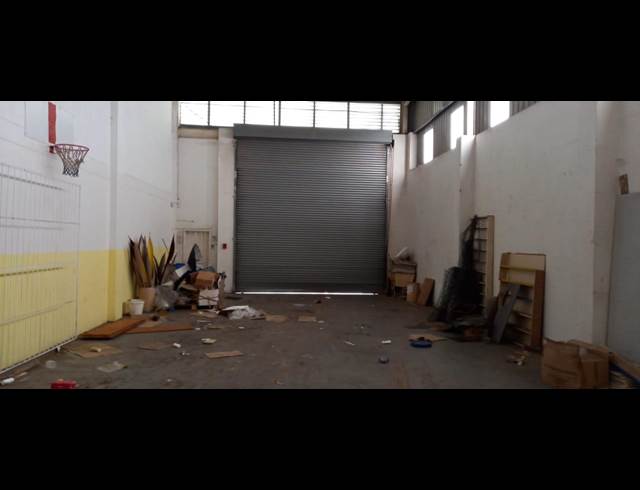 900M² WAREHOUSE TO LET IN WESTMEAD