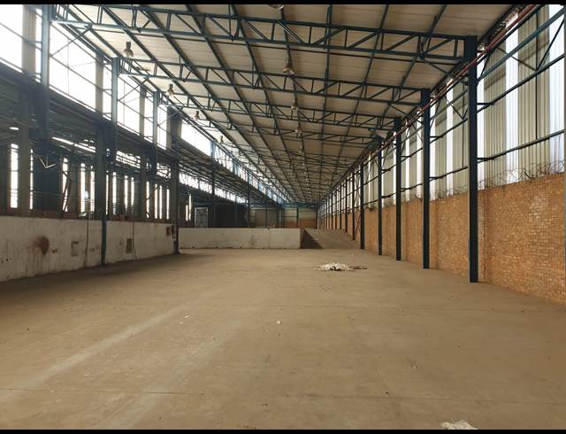700M² WAREHOUSE RENTED IN WADEVILLE