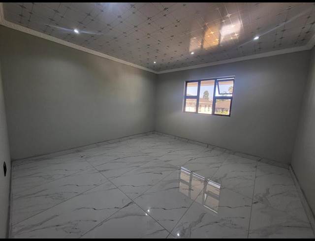 BUSINESS PROPERTY TO RENT IN BEREA