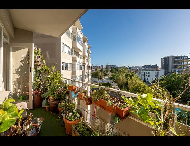 2.5 BEDROOM APARTMENT TO LET IN GREEN POINT
