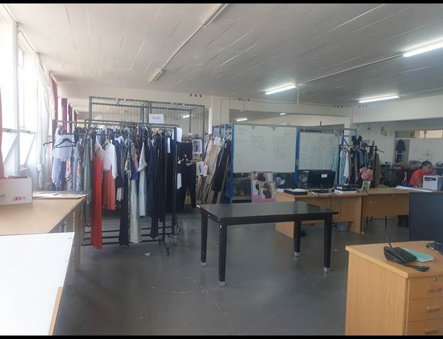 550M² OFFICE TO LET IN WOODSTOCK