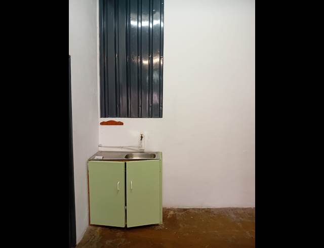 300M² STORAGE UNIT TO LET IN WHITE RIVER CENTRAL