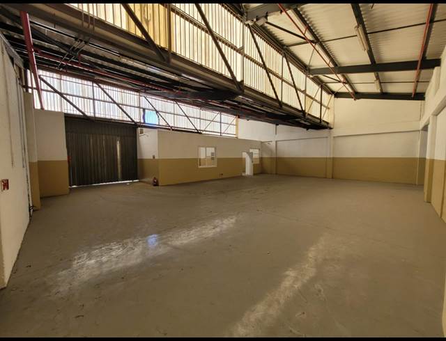 2,200M² WAREHOUSE TO LET IN ATLANTIS INDUSTRIAL