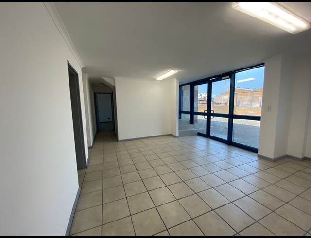 1,250M² WAREHOUSE TO LET IN KILLARNEY GARDENS