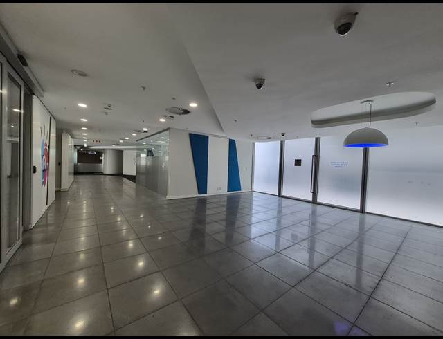1,093M² OFFICE TO LET IN SANDTON CENTRAL