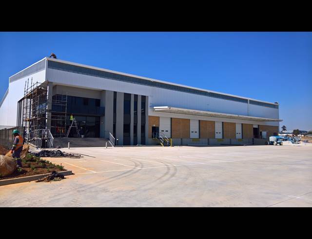 5,473M² WAREHOUSE TO LET IN RANDJESPARK