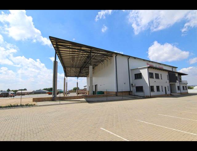 4,314M² WAREHOUSE TO LET IN KYA SANDS