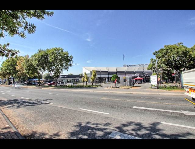 5,600M² WAREHOUSE TO LET IN HALFWAY HOUSE