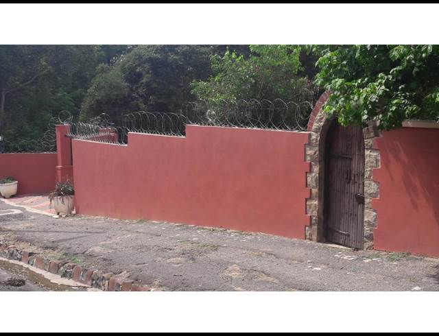 BUSINESS PROPERTY TO RENT IN ESTCOURT