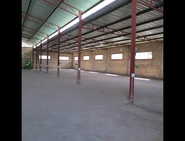 762M² WAREHOUSE TO LET IN UMHLALI