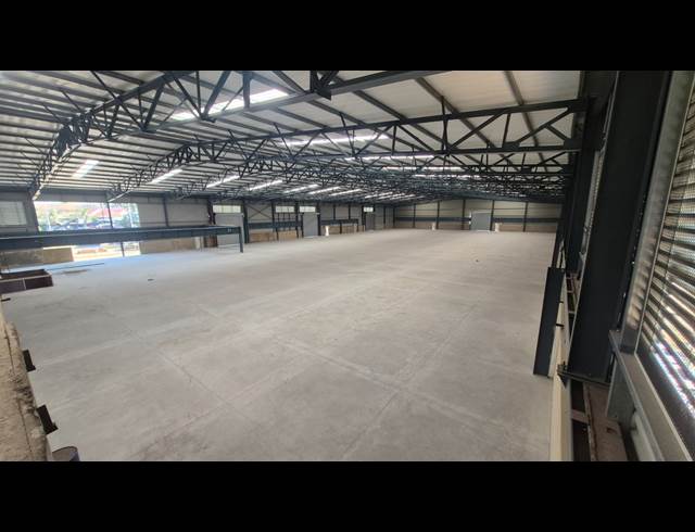 7,000M² WAREHOUSE TO LET IN ANDERBOLT