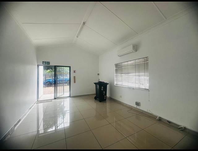 350M² OFFICE TO LET IN PARKDENE