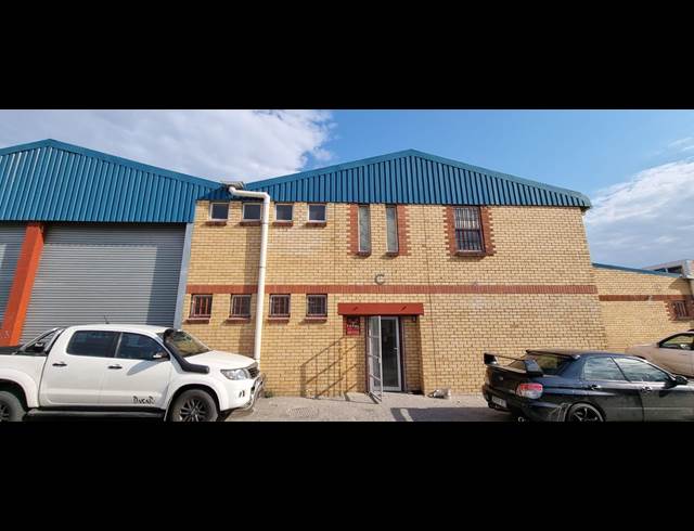 293M² WAREHOUSE TO LET IN AIRPORT INDUSTRIA