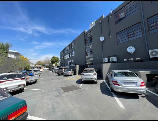 308.50M² OFFICE TO LET IN PARKHURST