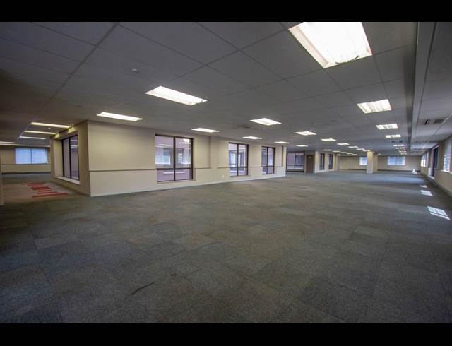 1,191M² OFFICE TO LET IN PARKTOWN