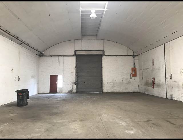 1,003M² FACTORY TO LET IN BEACONVALE