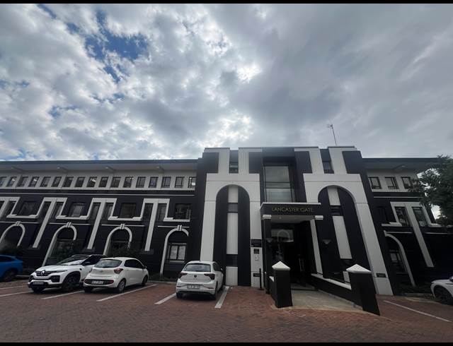 186M² OFFICE TO LET IN HYDE PARK