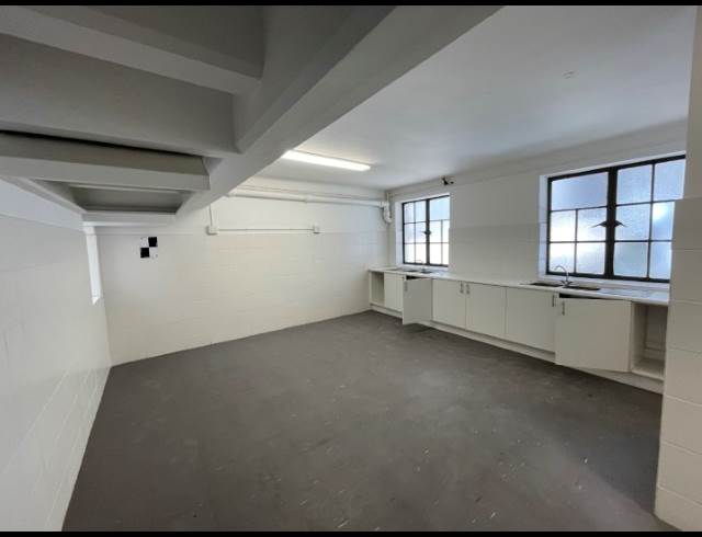 8,423M² BUILDING TO LET IN CAPE TOWN CITY CENTRE