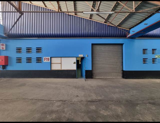 172M² WAREHOUSE TO LET IN STEELEDALE