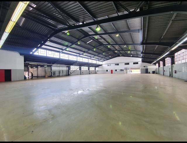 1,409M² WAREHOUSE TO LET IN CITY & SUBURBAN